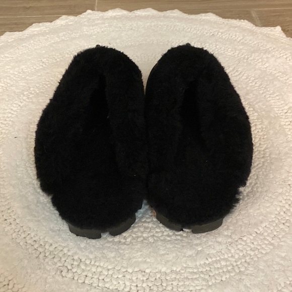 UGG slippers - Picture 2 of 5